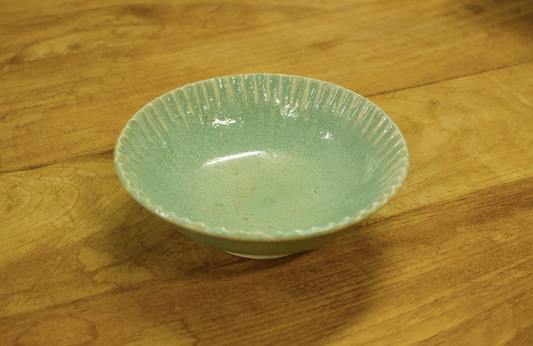 鉢（糠青磁 / 織部）