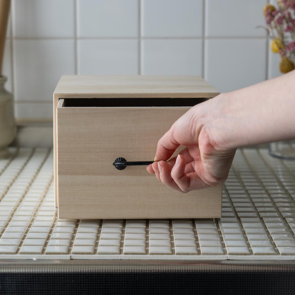 桐の小さな引き出し箱