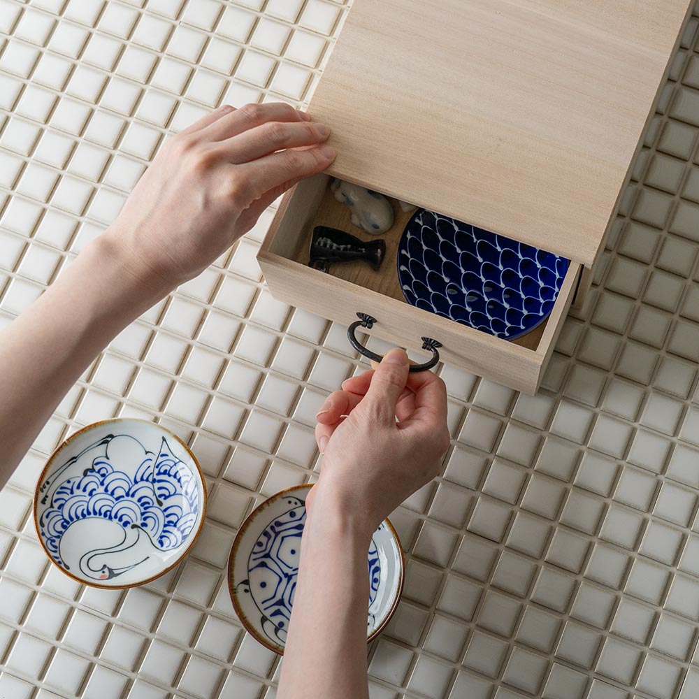 桐の小さな引き出し箱