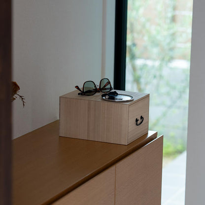 桐の小さな引き出し箱