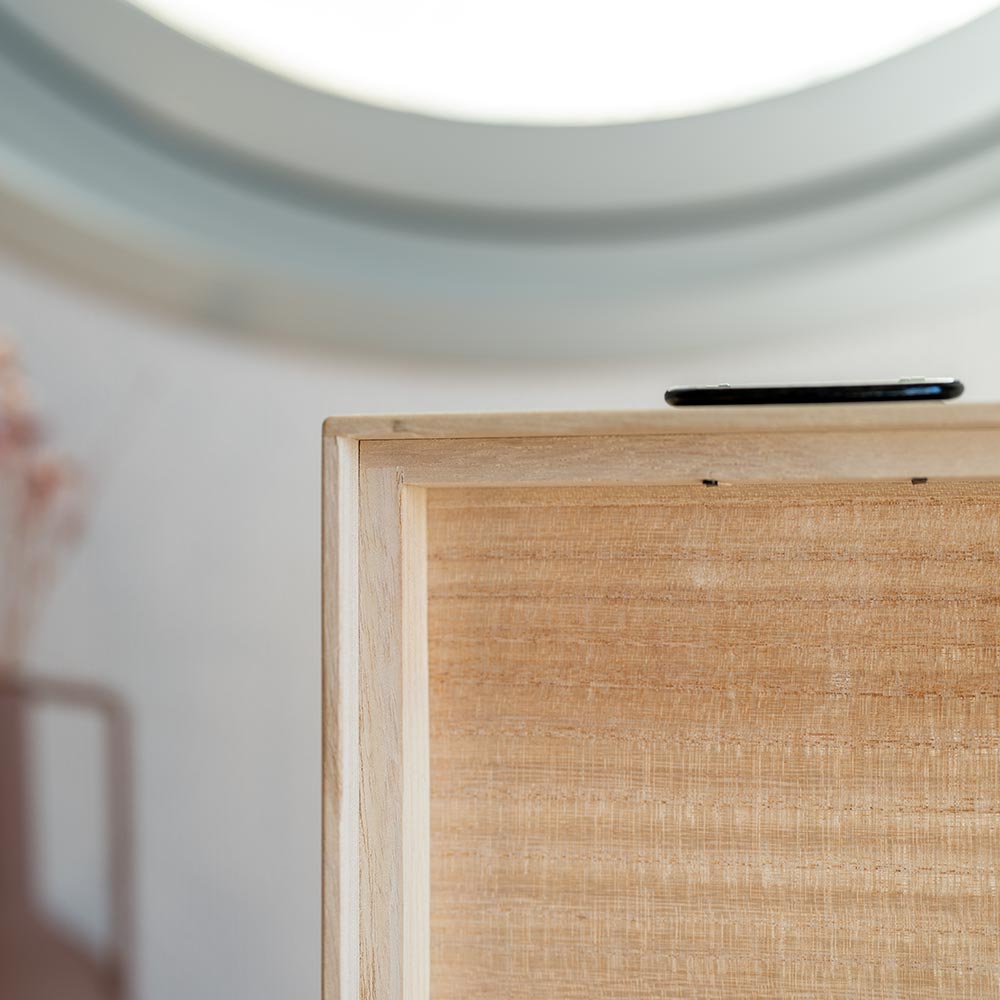 桐のふた付き収納箱