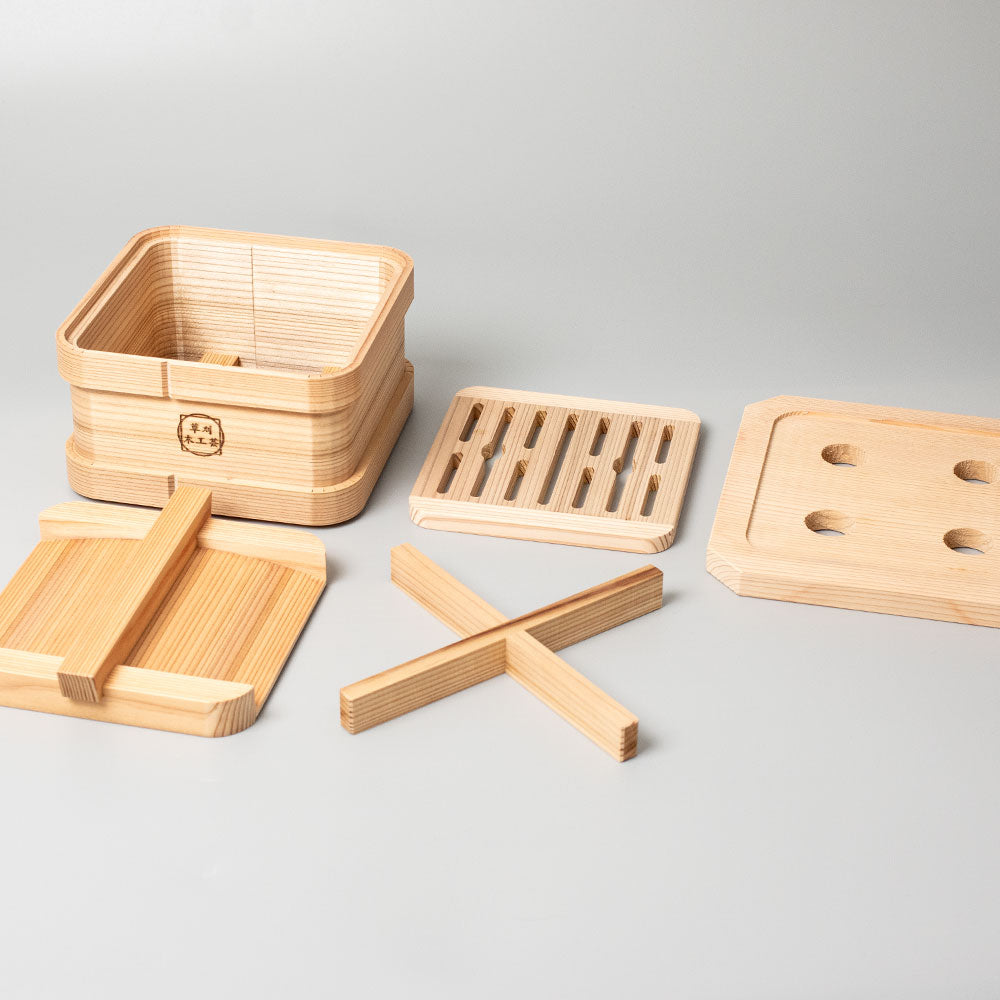 鳥取県の智頭杉を使用した和せいろ