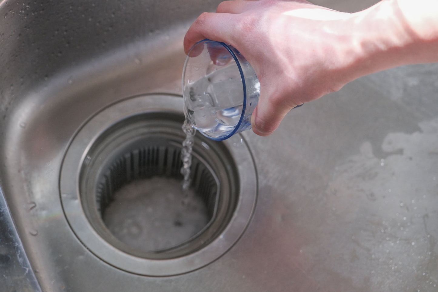 排水口の洗浄剤